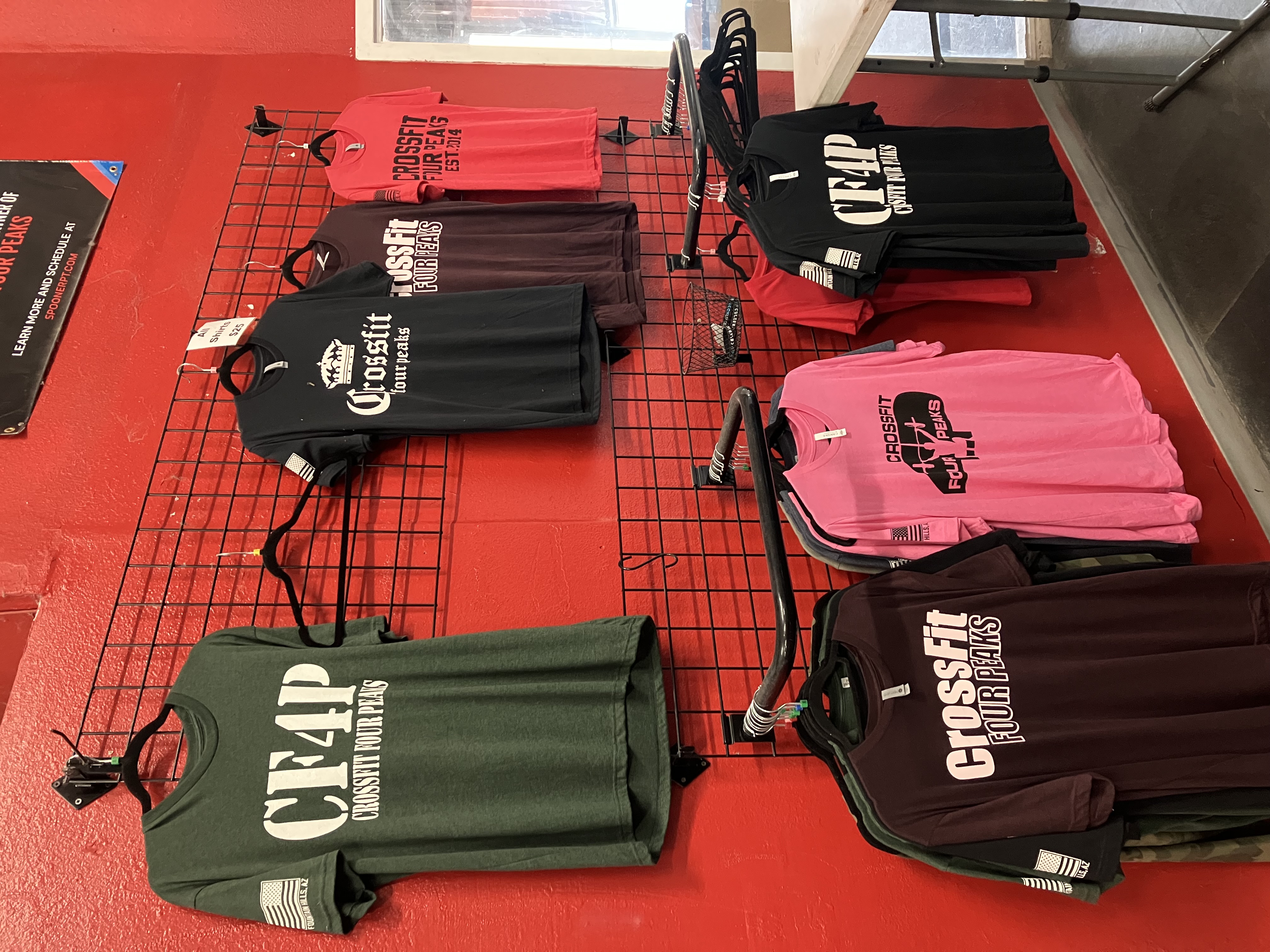 Crown Gothic — Black